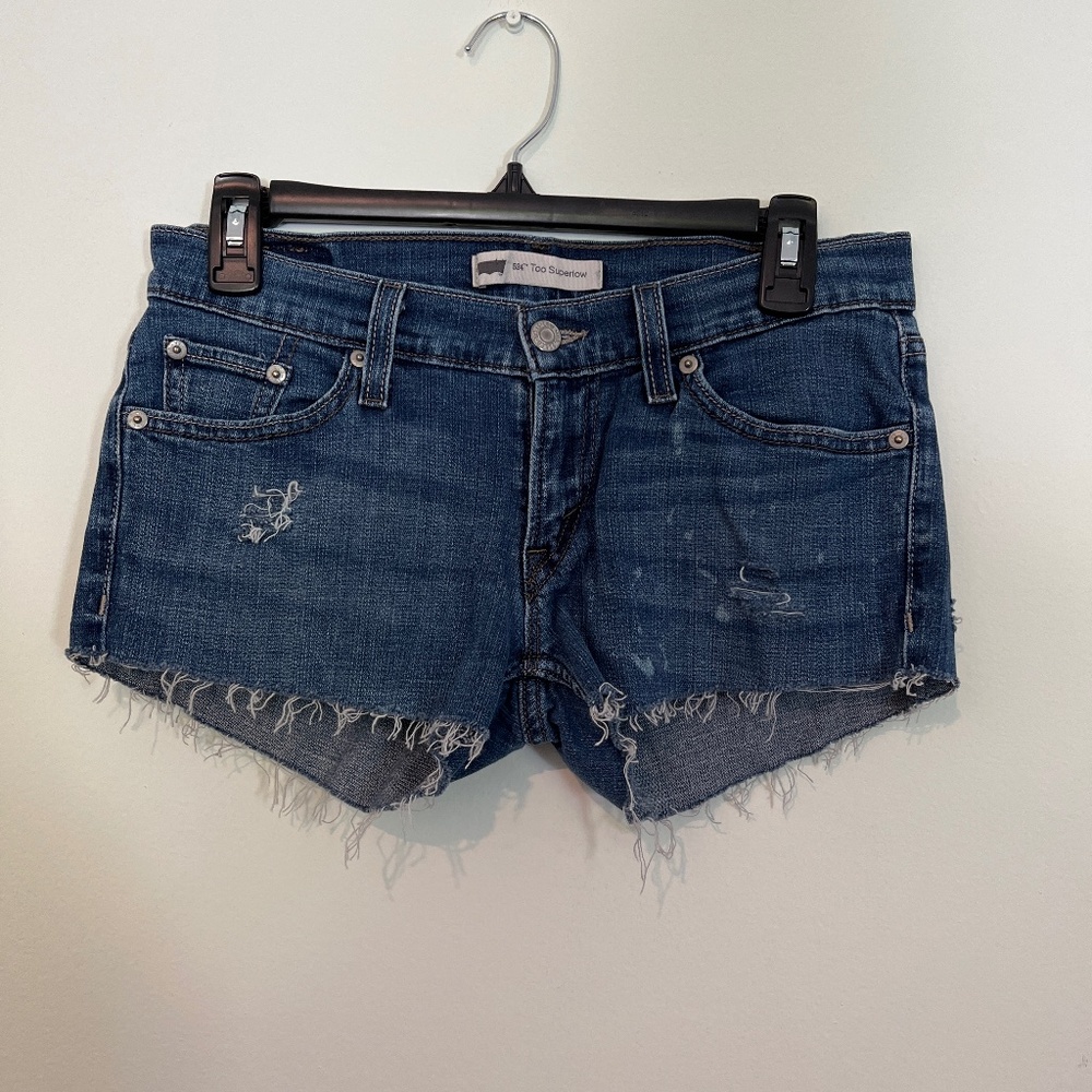 Levi’s 524 super low shorts